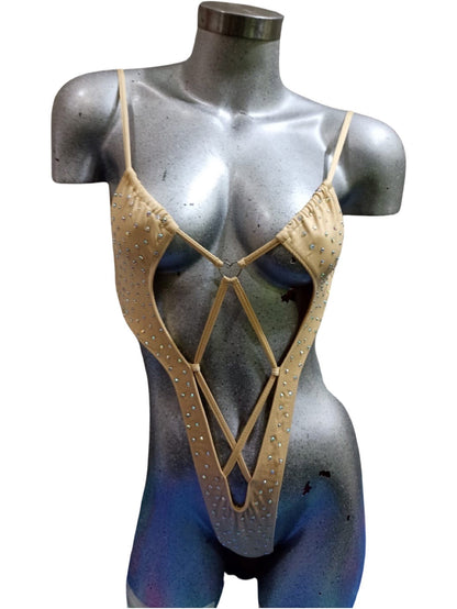 10A Body Aitana With Stones