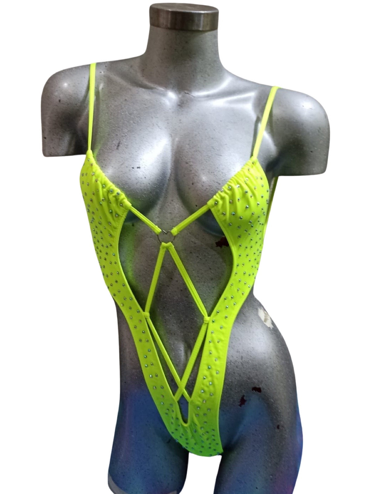 10A Body Aitana With Stones
