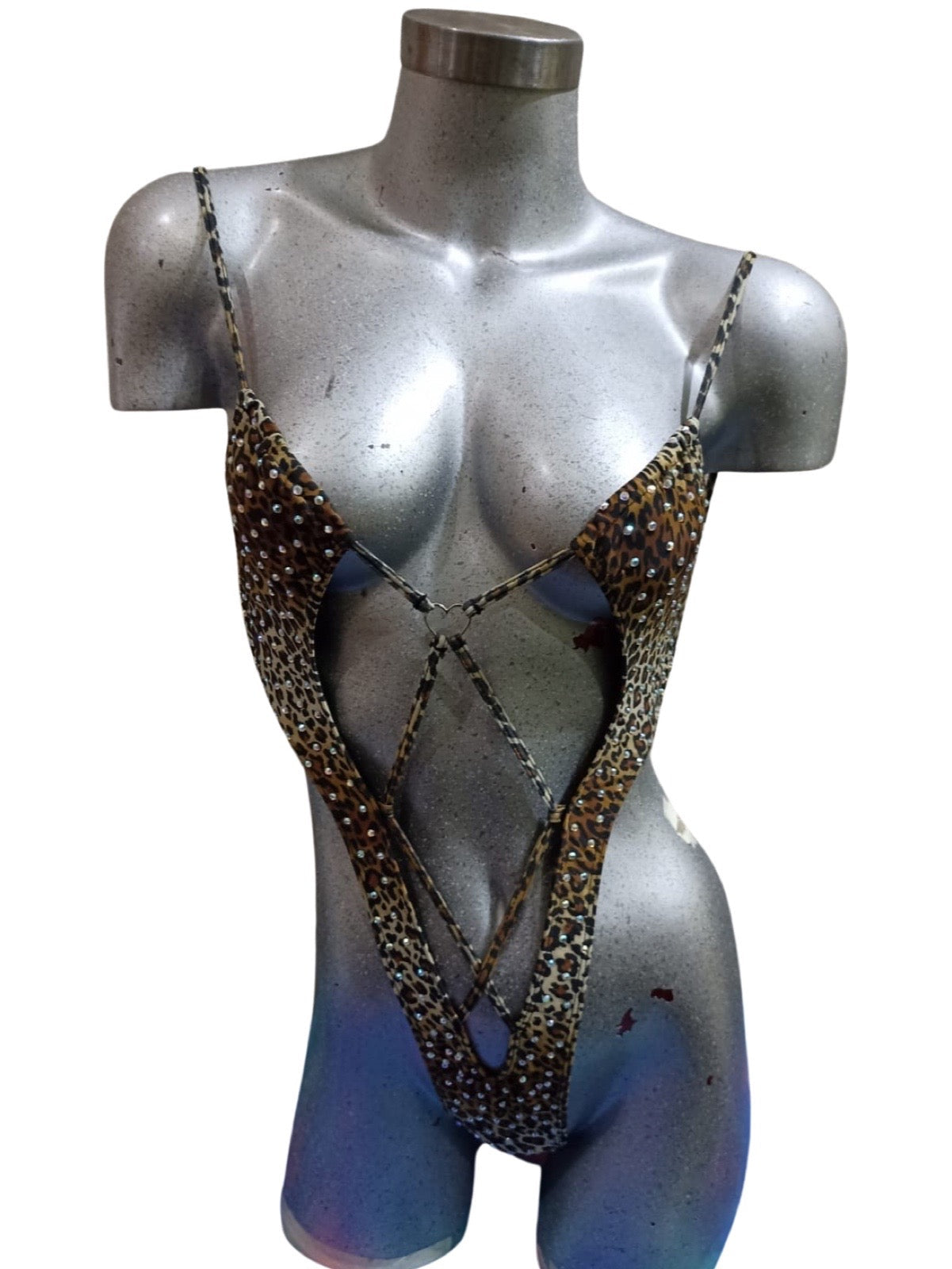 10A Body Aitana With Stones