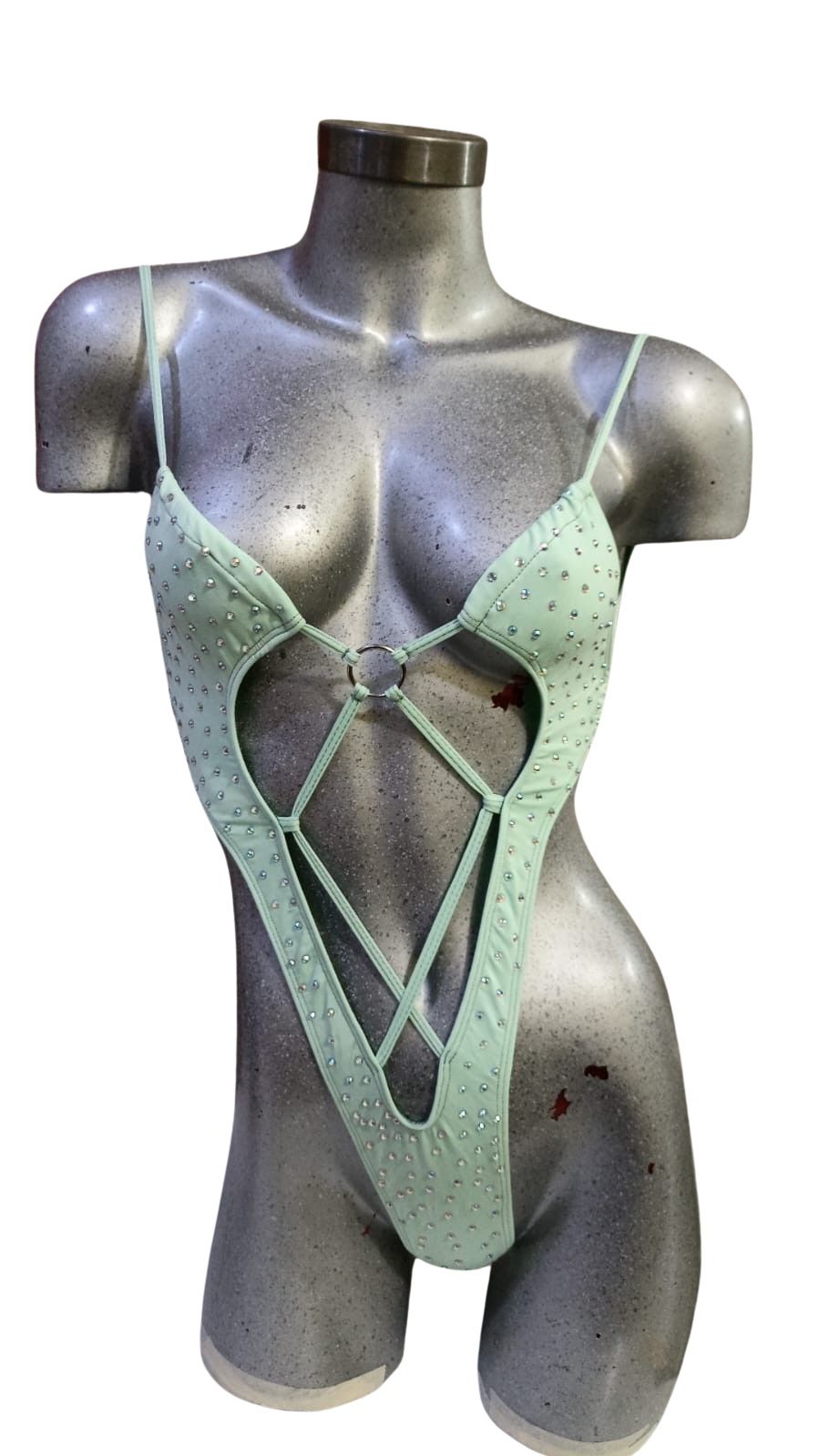 10A Body Aitana With Stones